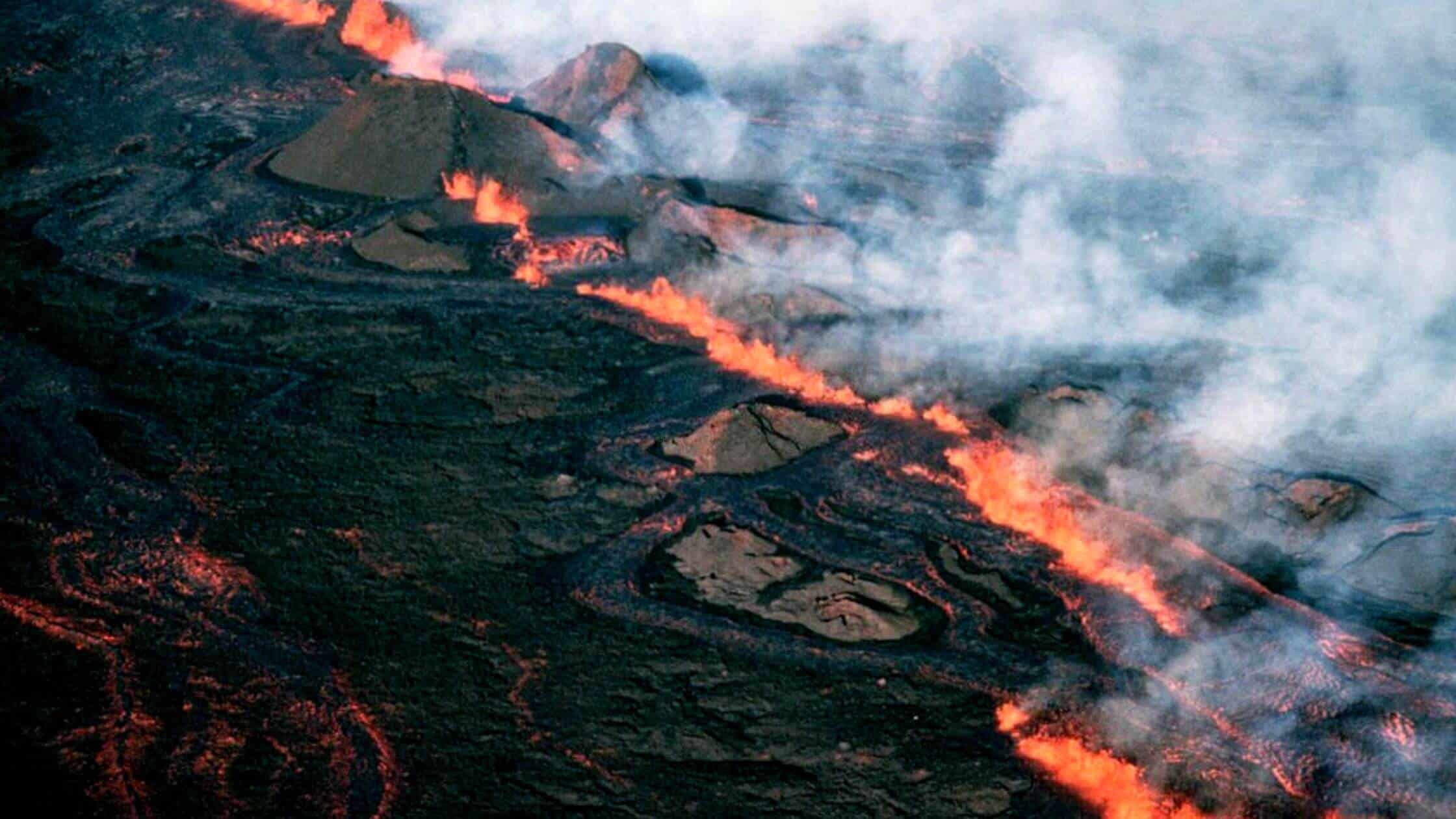 First Eruption Of Hawaii's Mauna Loa Volcano In Nearly 40 Years