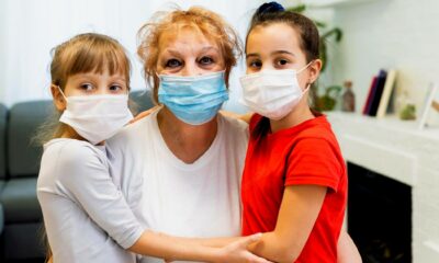 New Wave Of Covid And Flu Experts Advise Wearing A Mask Indoors