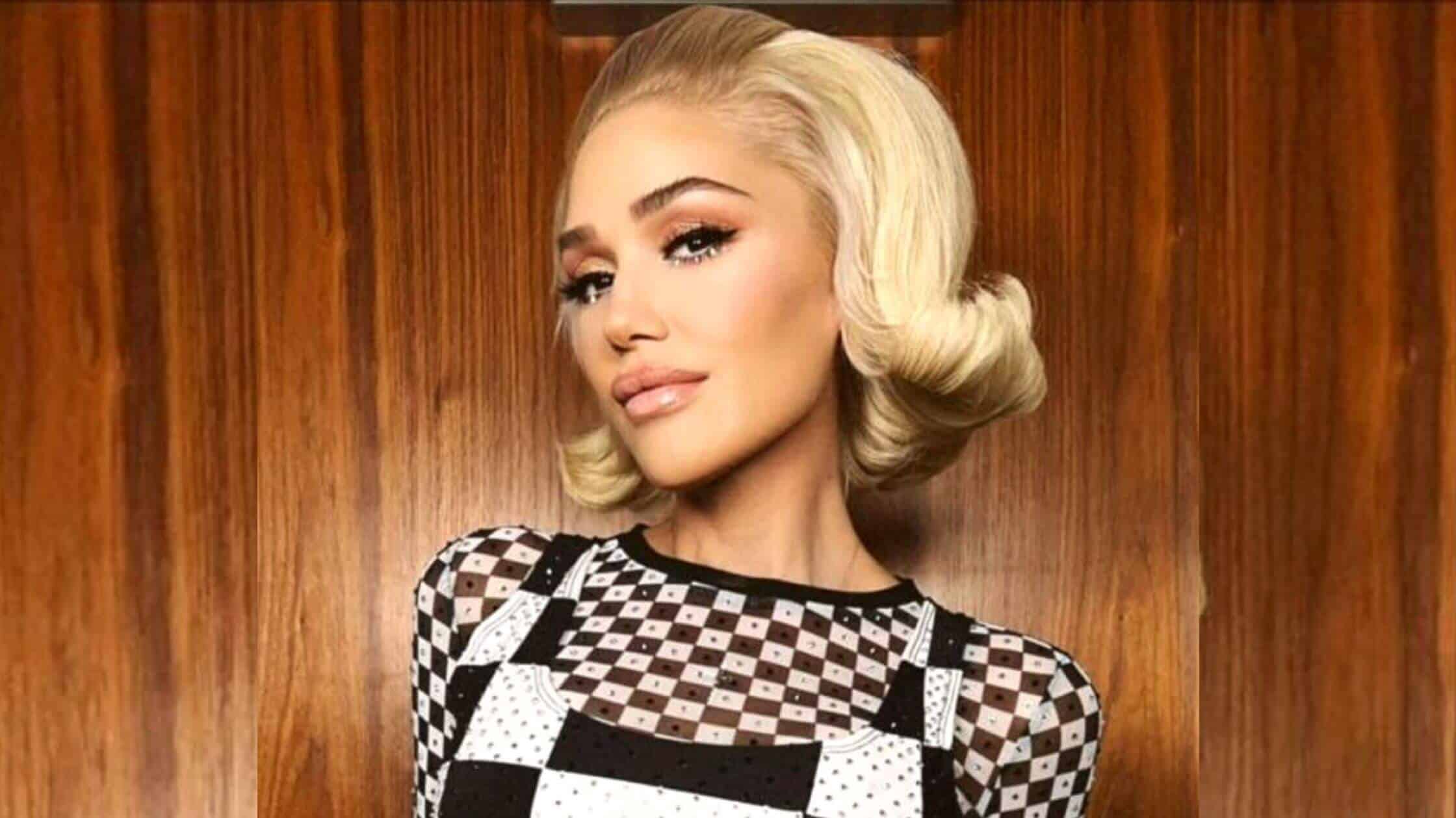 Gwen Stefani Rocks In Marilyn Monroe Platinum Curls