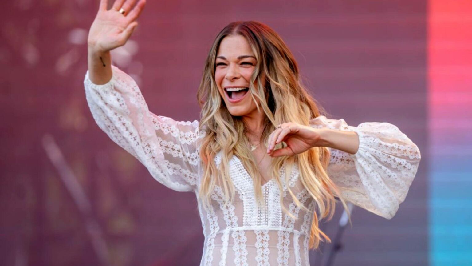 Who Is Leann Rimes Married To? LeAnn Rimes Husband, Children, Age, Net ...