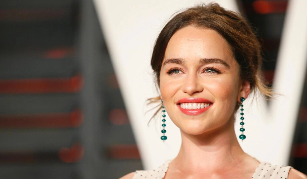  Seth MacFarlane's Girlfriend Emilia Clarke