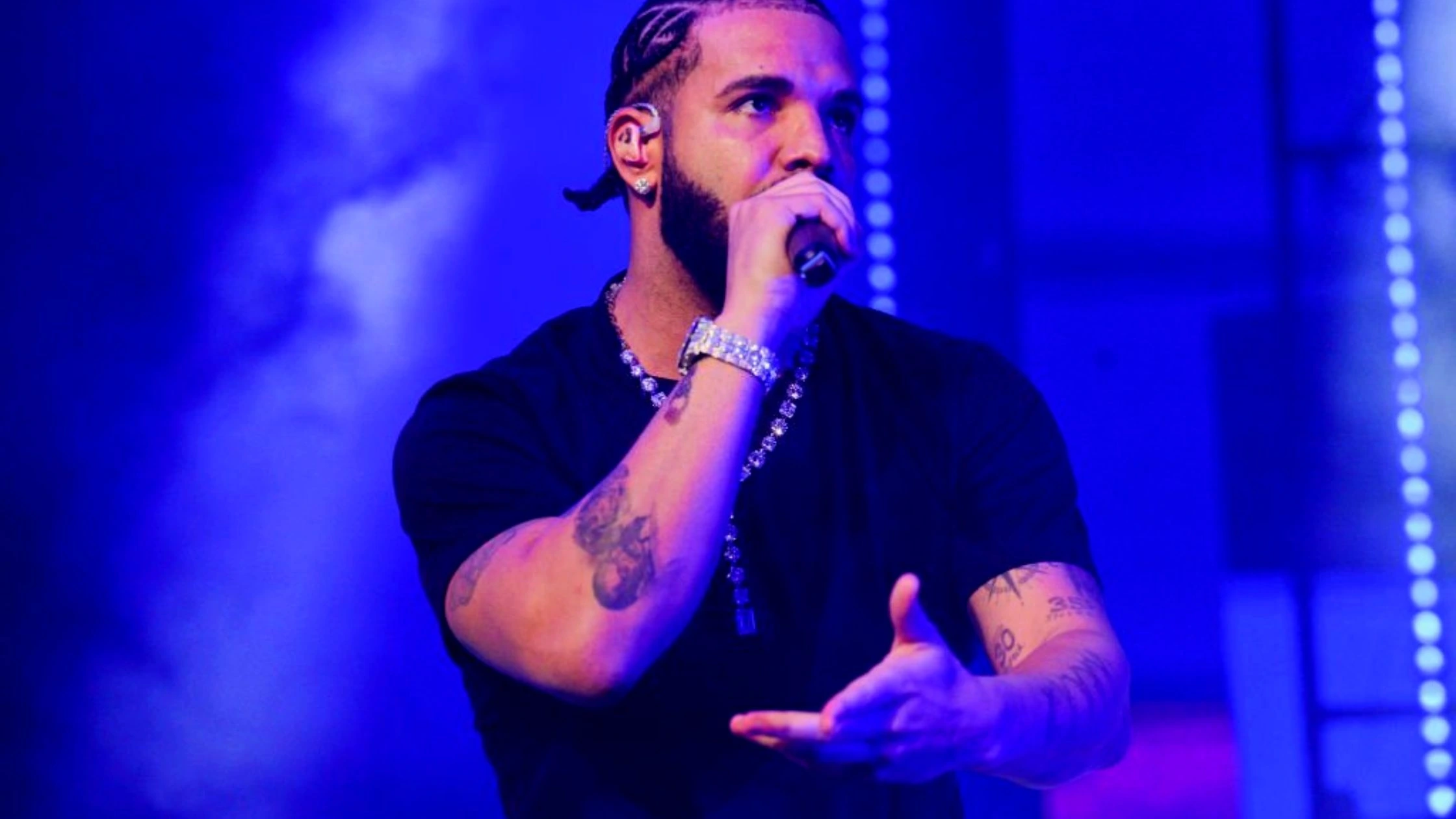 Prosecutors ‌Investigate Drake As A Suspect Regarding The Post Of XXXTenacion