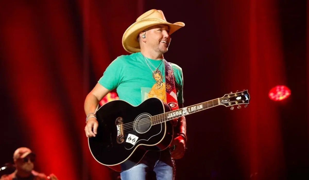 Jason Aldean Suffers Heat Stroke - What Actually Happened