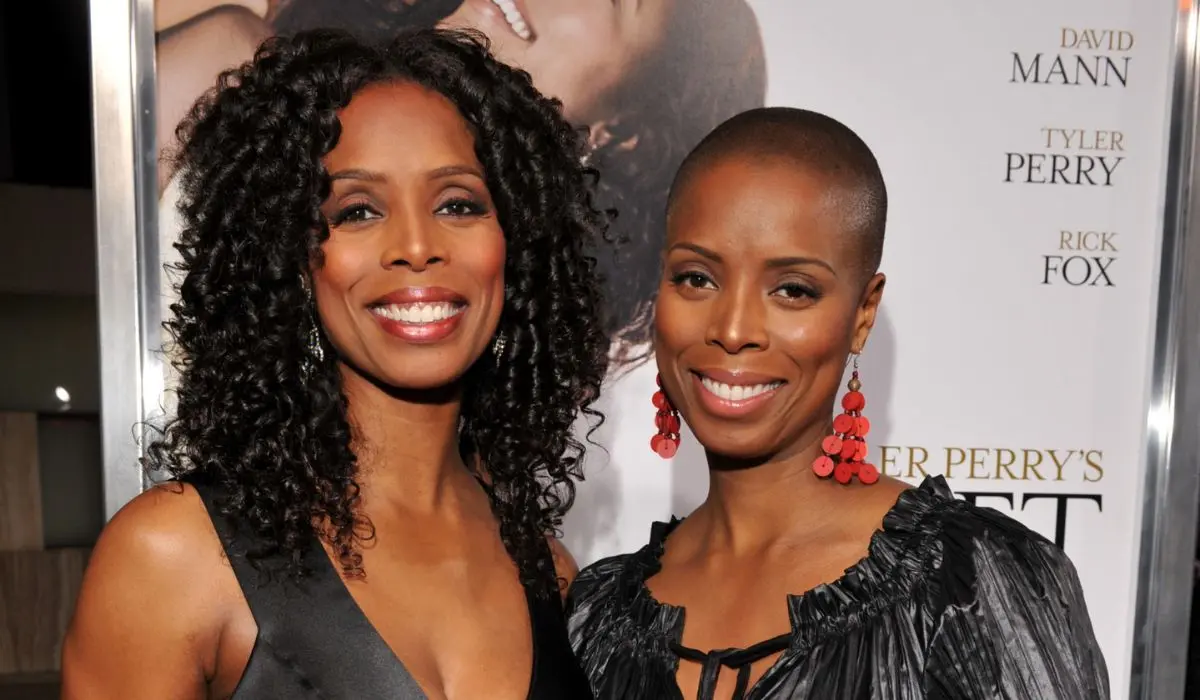 Tasha Smith From Netflix's 'Survival of the Thickest' And Her Twin Sister Sidra